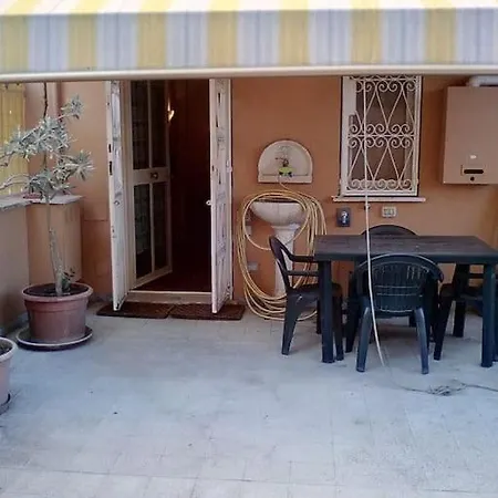 Oreglia House Appartement *